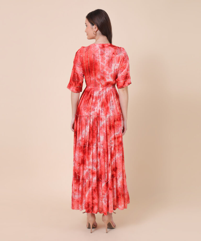 Elegant Maxi Dress with tie-dye Pattern, Featuring Metallic Accents and a Tiered Skirt Design - Image 3